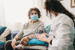 Atendimento Domiciliar: Entenda Quando o Plano de Saúde Cobre o Home Care